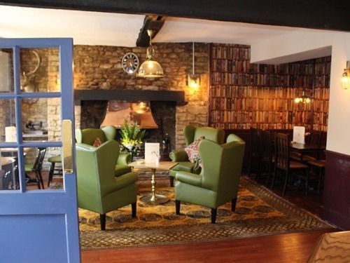 ホテル The Woodstock Arms エクステリア 写真